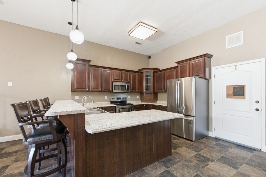 More Photos Of 3251 Main St, Pikeville Specialty For Sale