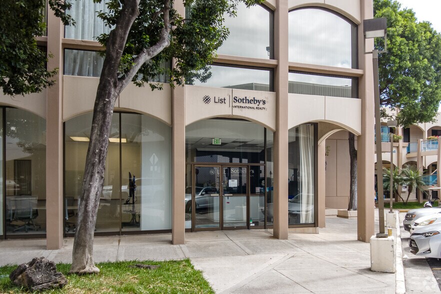 More Photos Of 4211 Waialae Ave, Honolulu Office For Lease