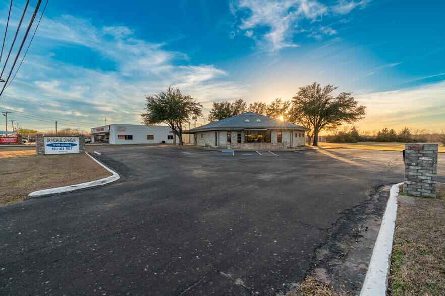 More Photos Of 8506 Wesley St, Greenville Medical For Sale