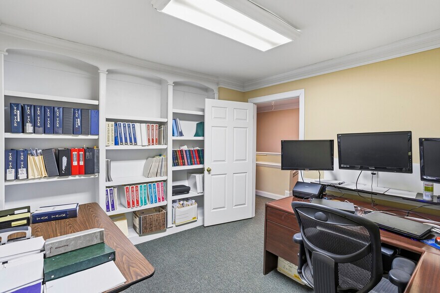 More Photos Of 101-111 Salem Towne Ct, Apex Office For Sale