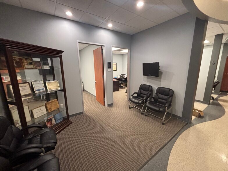 More Photos Of 10845 Kuykendahl Rd, The Woodlands Medical For Lease