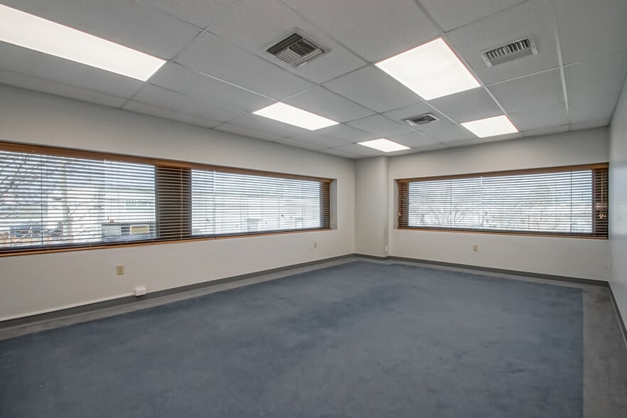 More Photos Of 1425 Sams Ave, New Orleans Office For Sale