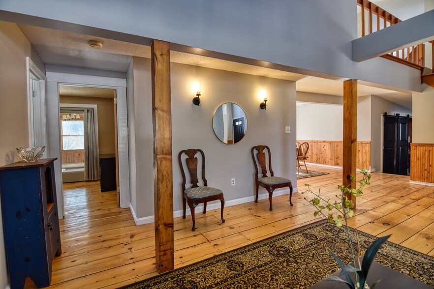 More Photos Of 27 Route 25, Plymouth Hospitality For Sale