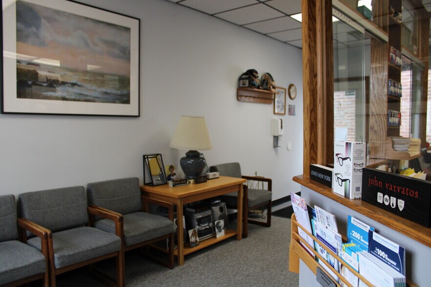 More Photos Of 32-38 Main St, Windsor Locks Office For Sale