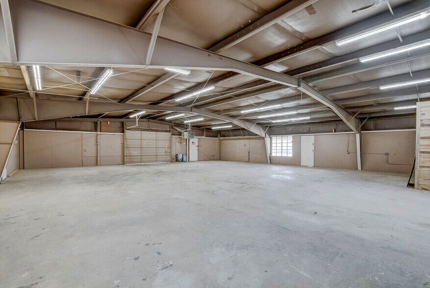 More Photos Of 10650 S Highway 69, Mayer Industrial For Lease