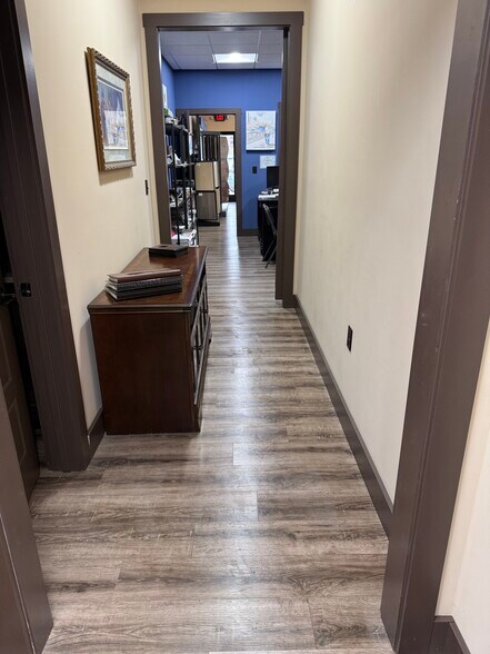 More Photos Of 1695 E Main St, Richmond Medical For Lease