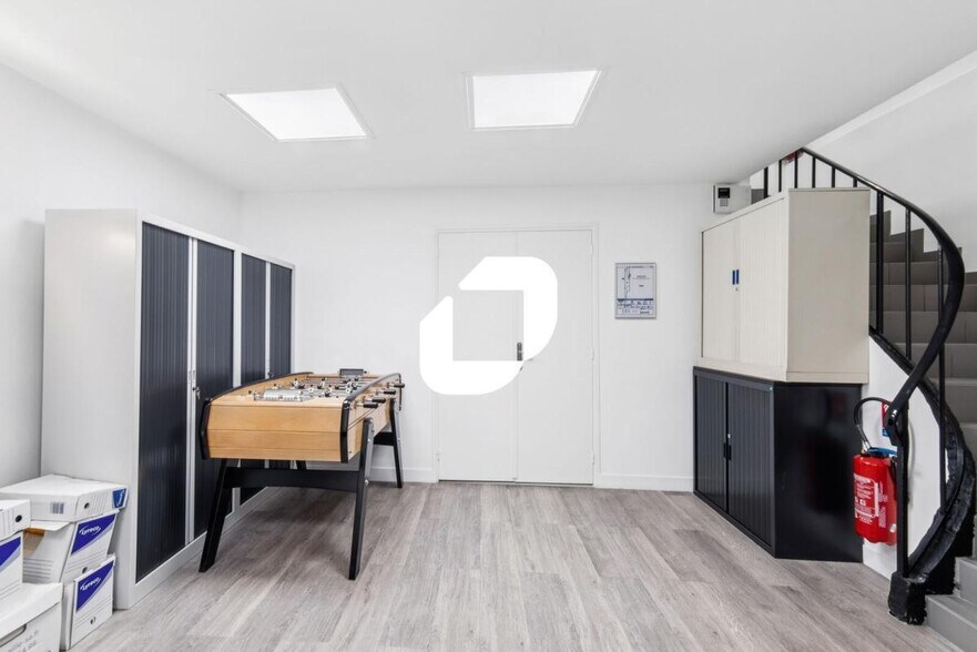 More Photos Of 20 Rue Paul Bert, Boulogne-Billancourt Office For Sale