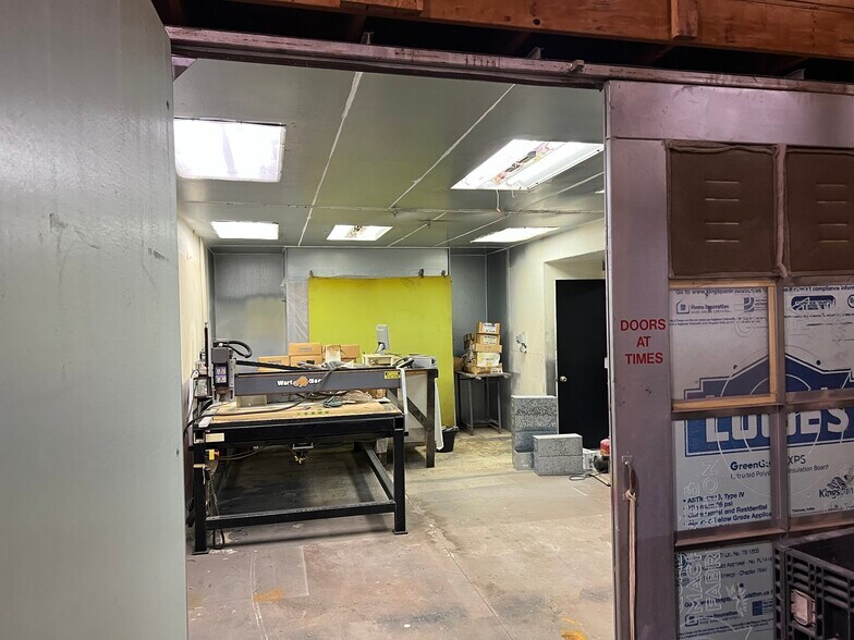 More Photos Of 185 Industrial Dr, Chickamauga Industrial For Sale