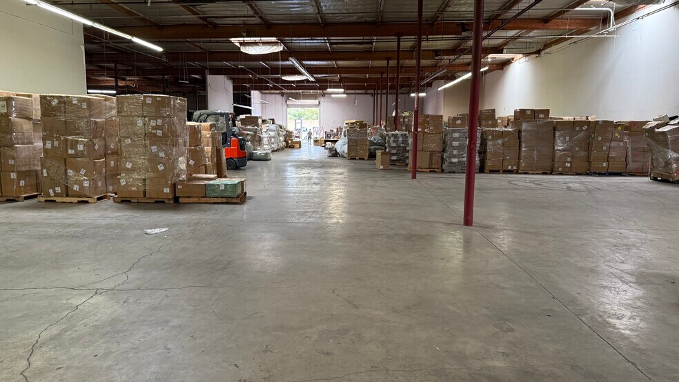 More Photos Of 2212-2312 Edwards Ave, South El Monte Manufacturing For Lease