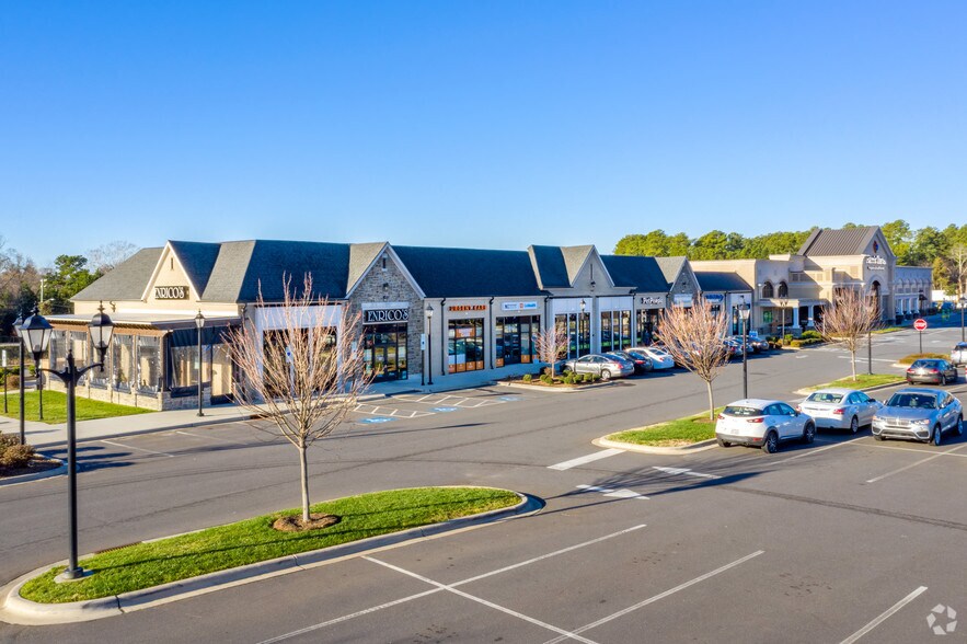 More Photos Of 9424 Steele Creek Rd, Charlotte Unknown For Lease