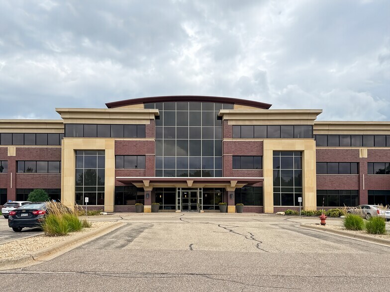 More Photos Of 860 Blue Gentian Rd, Eagan Coworking Space