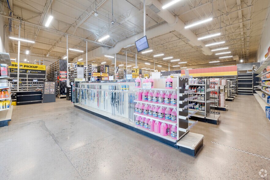 More Photos Of 1202 W University Dr, Mesa Freestanding For Lease