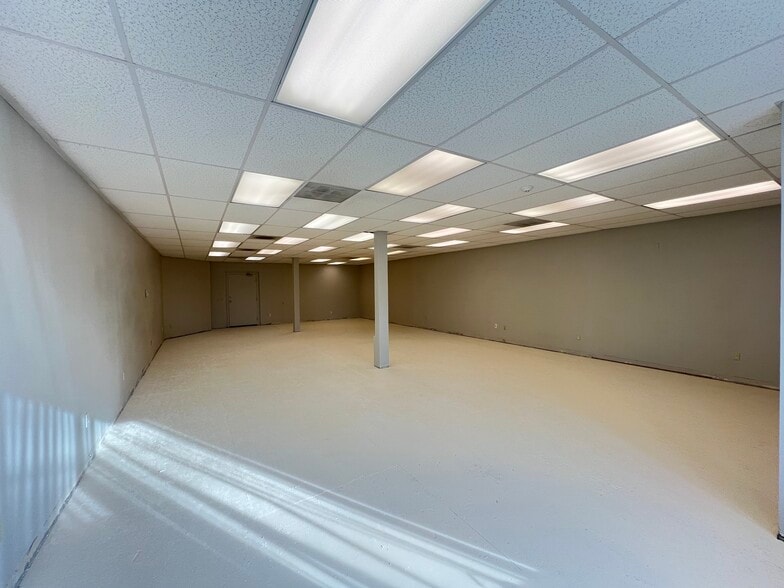 More Photos Of 5317 NE Saint Johns Rd, Vancouver Warehouse For Lease