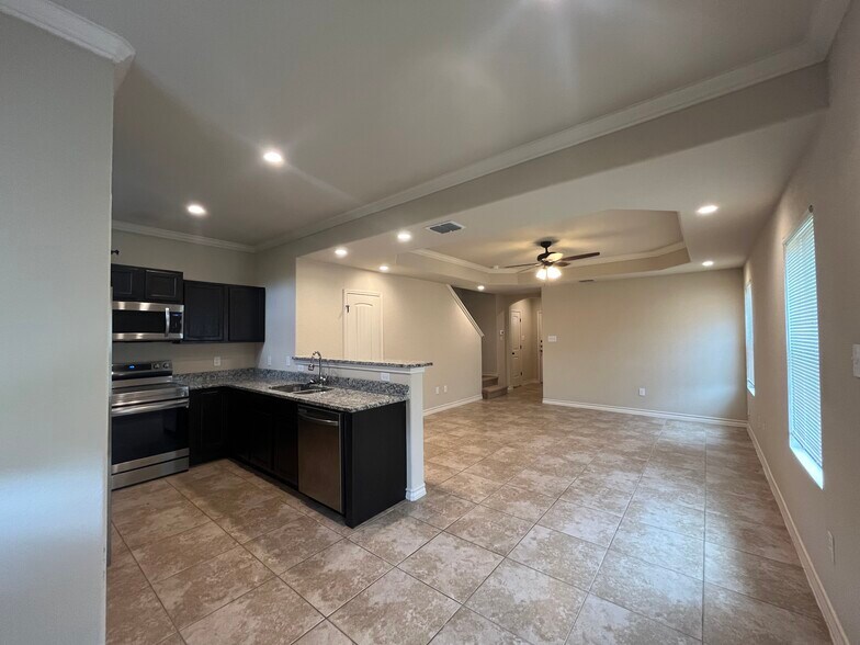 More Photos Of 6306 Luglio Ln, San Antonio Apartments For Sale