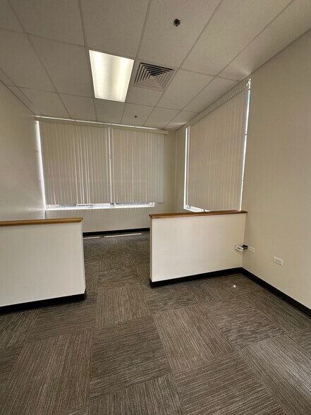 More Photos Of 2045 Lauwiliwili St, Kapolei Warehouse For Lease