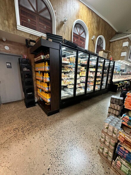 More Photos Of 2343 Jerome Ave, Bronx Supermarket For Sale