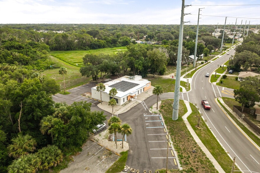 More Photos Of 901 N Grove St, Eustis Medical For Sale