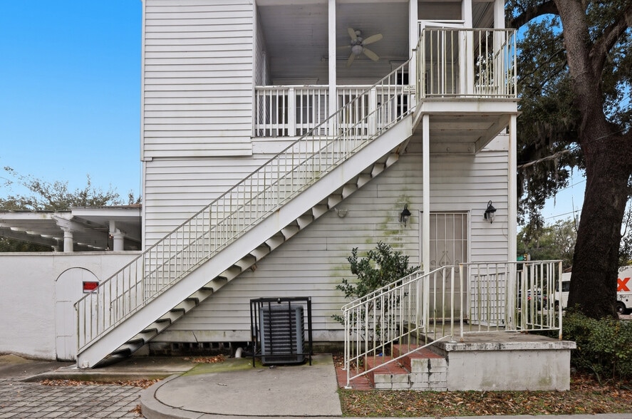More Photos Of 422 W 43rd St, Savannah Storefront Retail Office For Sale