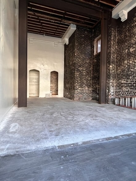 More Photos Of 3176-3188 W 8th St, Los Angeles Apartments For Lease