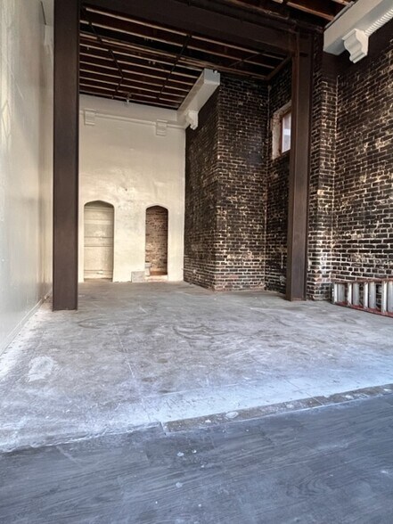 More Photos Of 3176-3188 W 8th St, Los Angeles Apartments For Lease