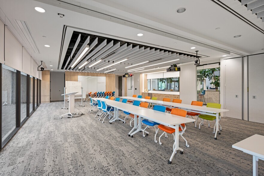 More Photos Of 3340 Perimeter Hill Dr, Nashville Office For Lease