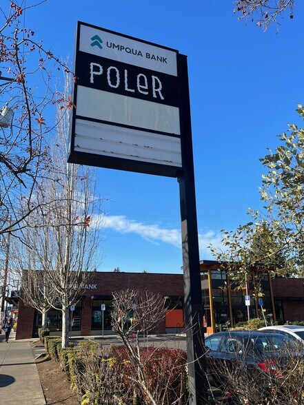 More Photos Of 3557 SE Hawthorne Blvd, Portland Freestanding For Lease