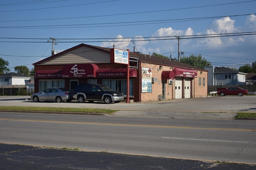 More Photos Of 747 E 142nd St, Dolton Flex For Sale