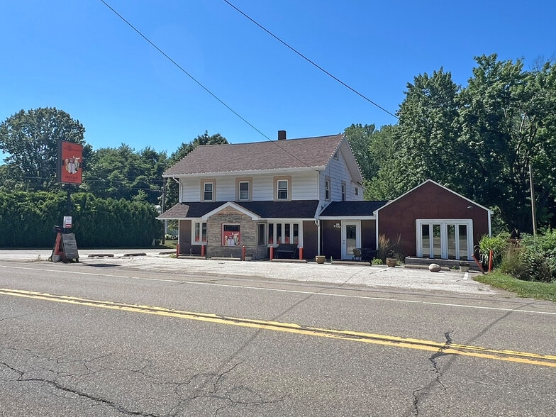 More Photos Of 6990 W Lake Rd, Fairview Restaurant For Sale
