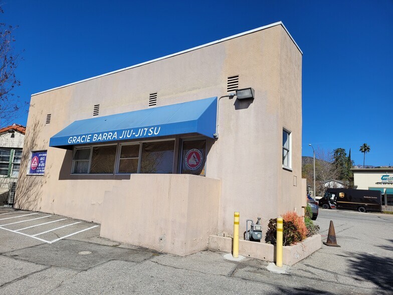 More Photos Of 814 Foothill Blvd, La Cañada Flintridge Storefront For Lease
