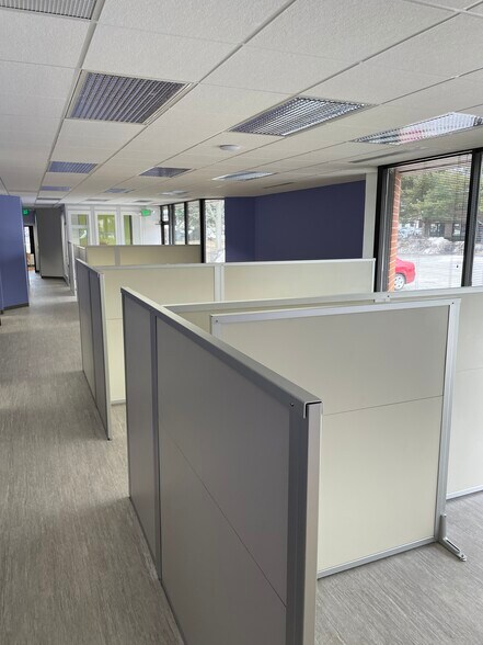 More Photos Of 21455 Melrose Ave, Southfield Unknown For Lease