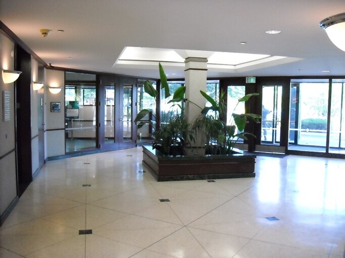 More Photos Of 8001 Broadway, Merrillville Office For Lease