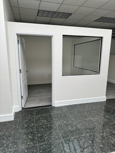 More Photos Of 3 Whale Sq, Brooklyn Warehouse For Lease