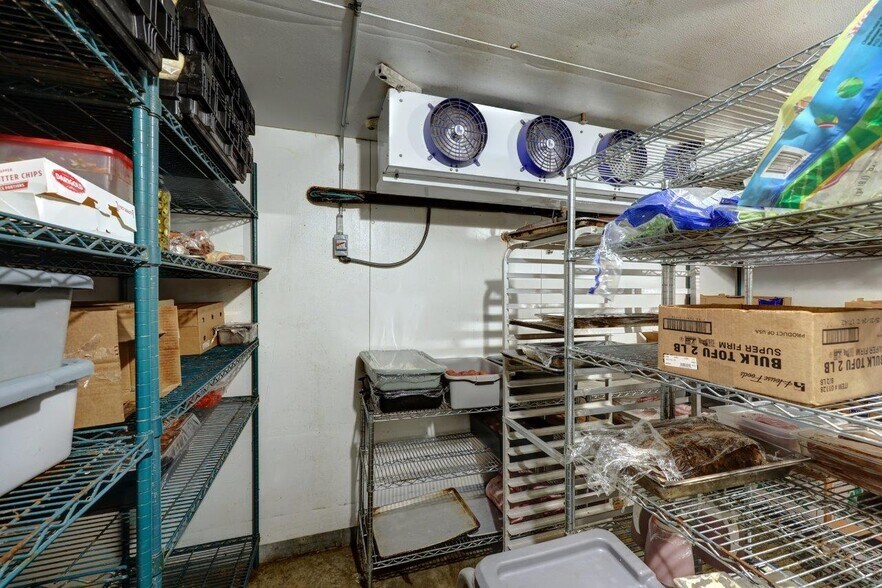 More Photos Of 996 Pacific Dr, Hammond Restaurant For Sale