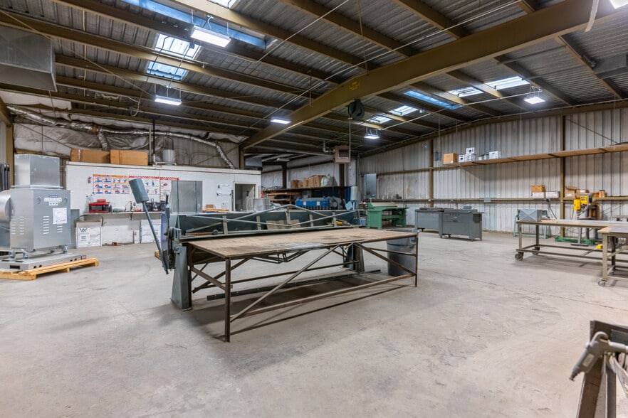 More Photos Of 1121 Sumner St, Bakersfield Warehouse For Lease