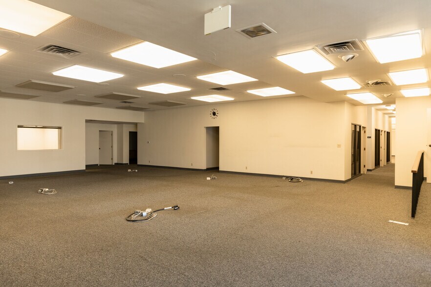 More Photos Of 181 S Ash St, Ventura Medical For Sale