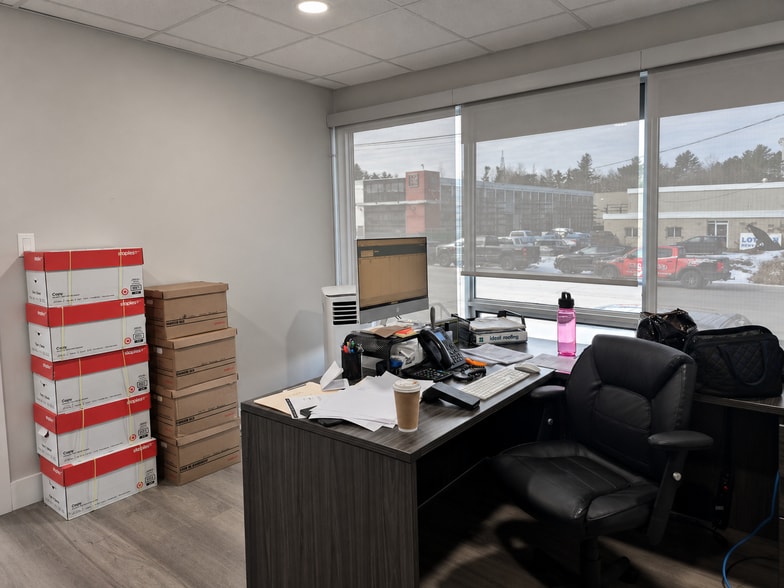 More Photos Of 30 Grenfell Cres, Ottawa Manufacturing For Lease