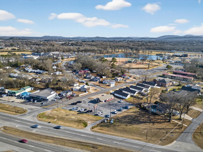 More Photos Of 104 McCullars Ln, Oxford General Retail For Sale