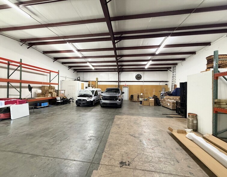 More Photos Of 5694-5706 Harrisburg Industrial Par Dr, Harrisburg Warehouse For Lease