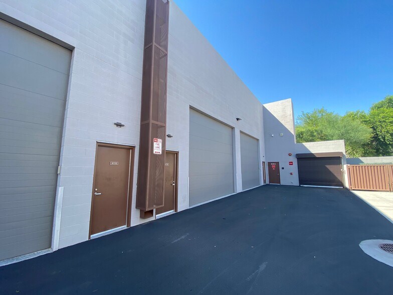 More Photos Of 7800 E Greenway RD. Unit A105, Scottsdale Warehouse For Sale