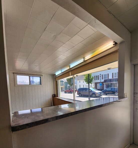 More Photos Of 1220 12th Ave, Grafton Storefront Retail Office For Sale