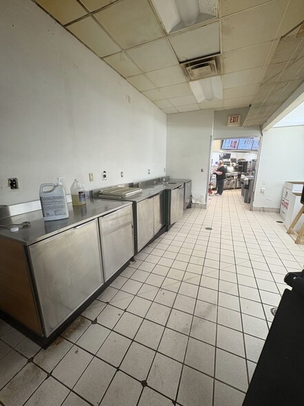 More Photos Of 80 West Ave, Saratoga Springs Convenience Store For Lease