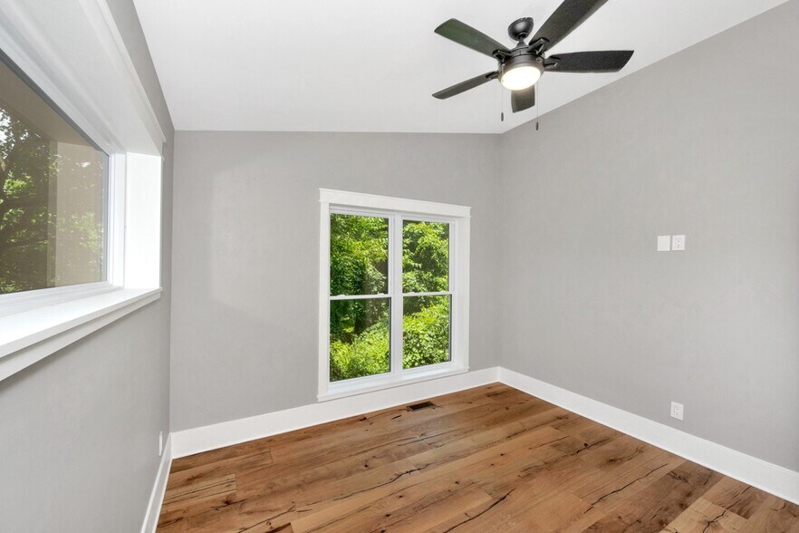 More Photos Of 320 Park st, Pulaski Multifamily For Sale