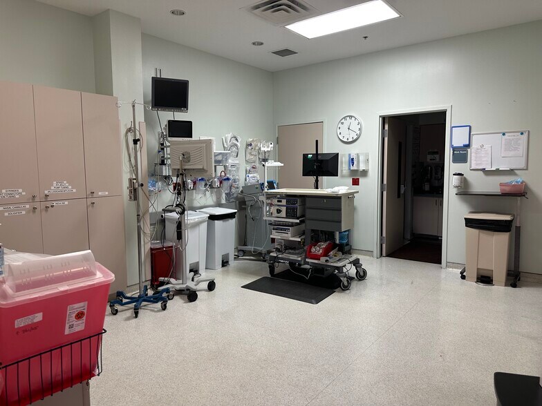 More Photos Of 1310 SE West Star Ave, Port Saint Lucie Hospital For Lease