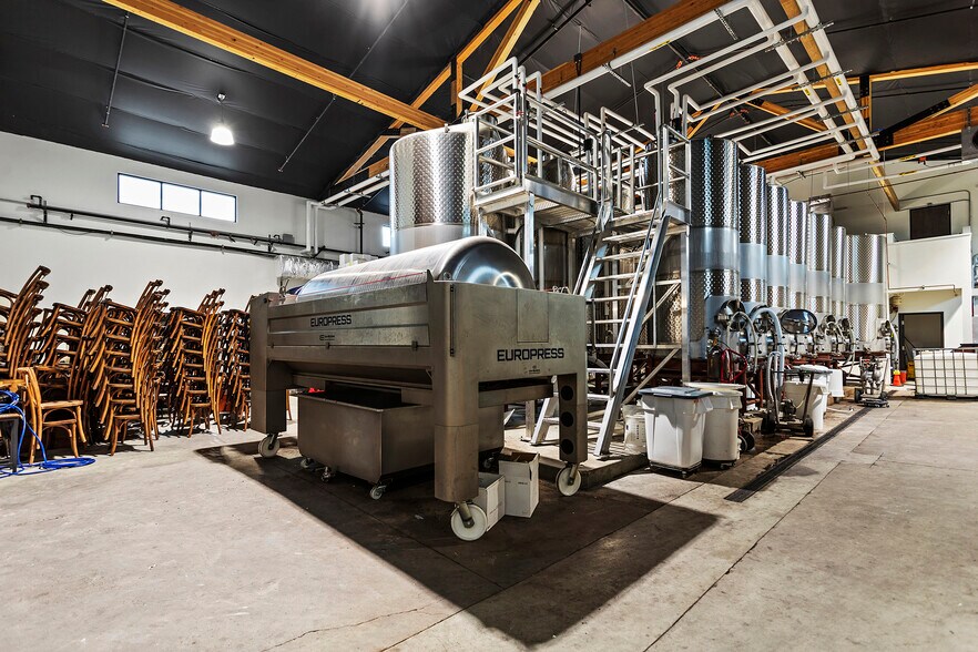 More Photos Of 40620 Calle Contento, Temecula Winery Vineyard For Sale