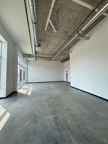 More Photos Of 1401 NE John Deshields Blvd, Bentonville Apartments For Lease
