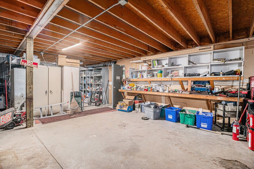 More Photos Of 715 Kingsbury St, Maumee Warehouse For Sale