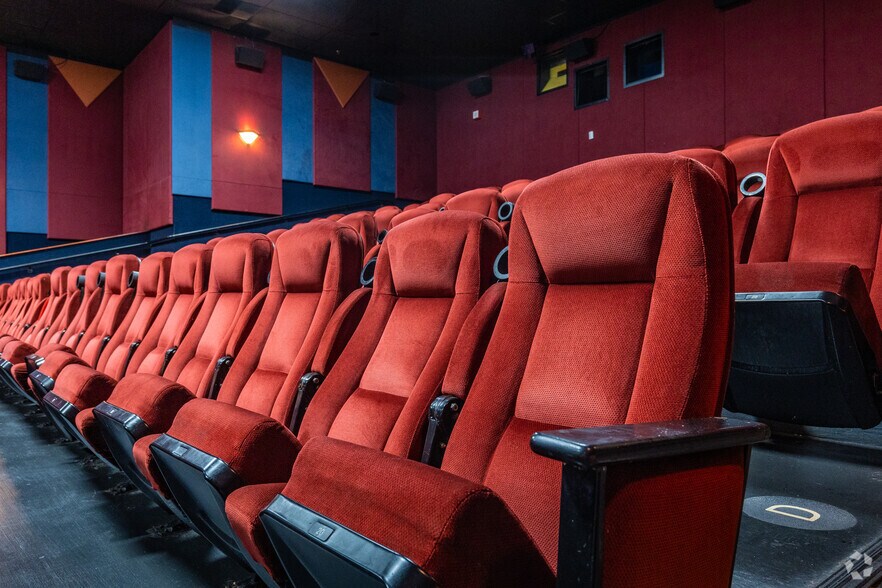 More Photos Of 555 Rohnert Park Expy W, Rohnert Park Freestanding For Lease