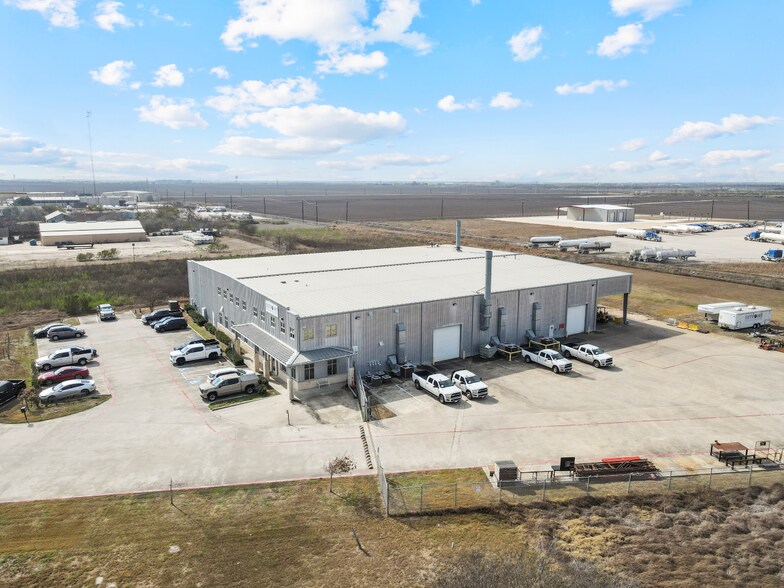 More Photos Of 1257 Southern Minerals Rd, Corpus Christi Warehouse For Sale