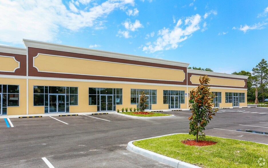 More Photos Of 1104 S Clarke Rd, Ocoee Storefront Retail Office For Lease