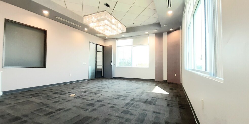 More Photos Of 17588 Rowland St, City of Industry Light Distribution For Lease